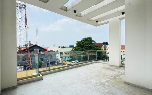 4-bedroom house Lekki Phase 1 with BQ for Rent